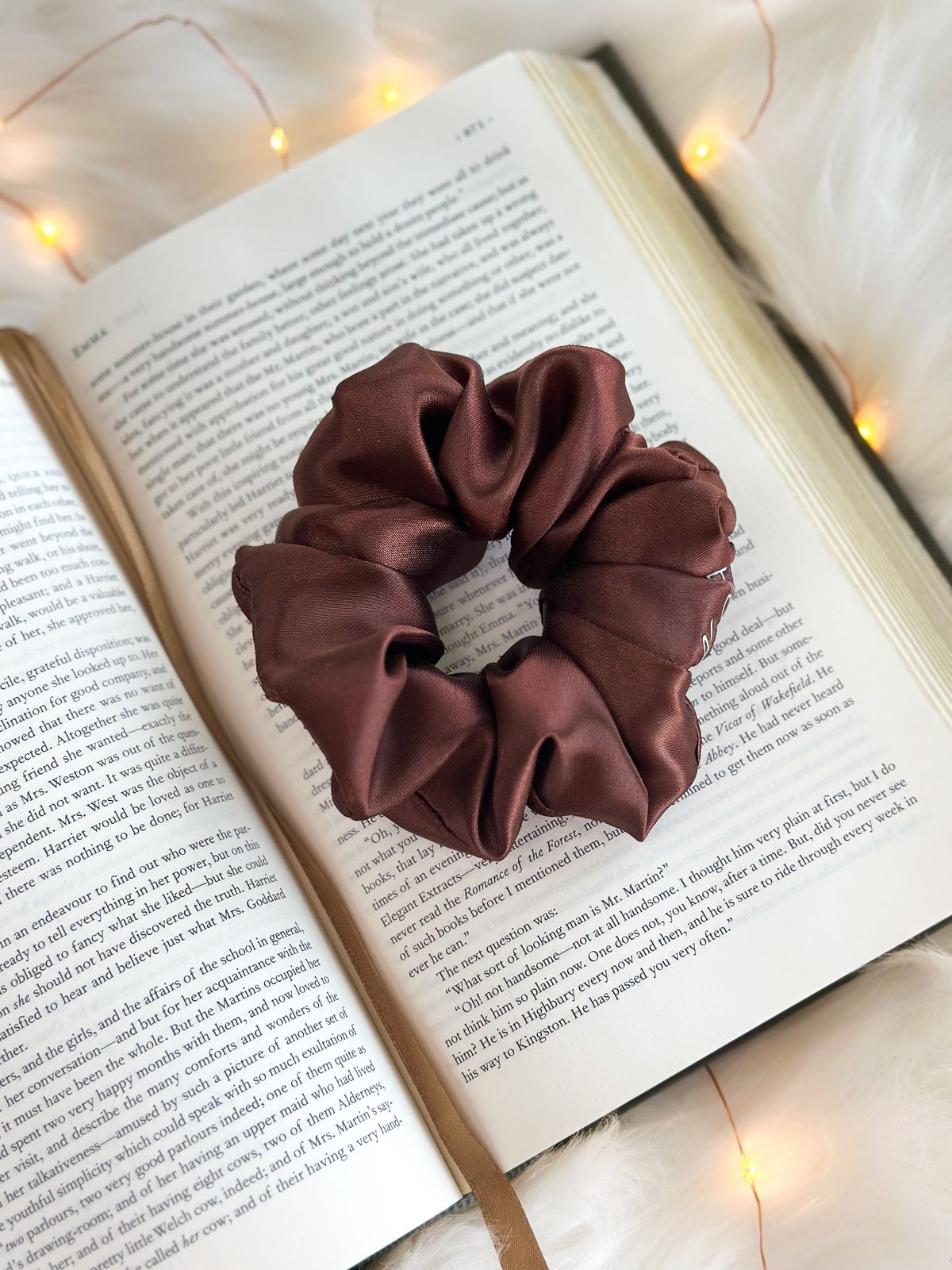 Scrunchies-Brown